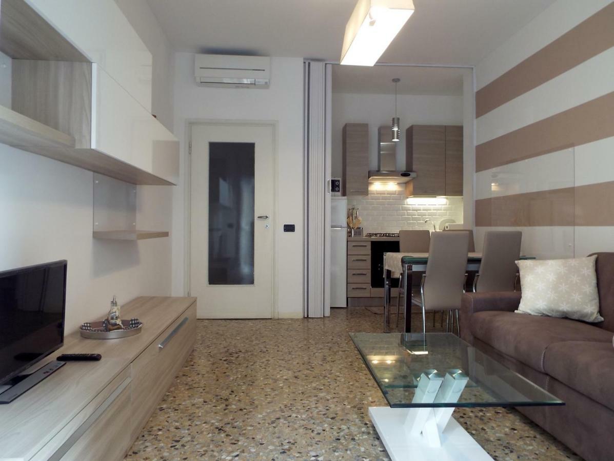 Lacaralele Apartment Мілан Екстер'єр фото